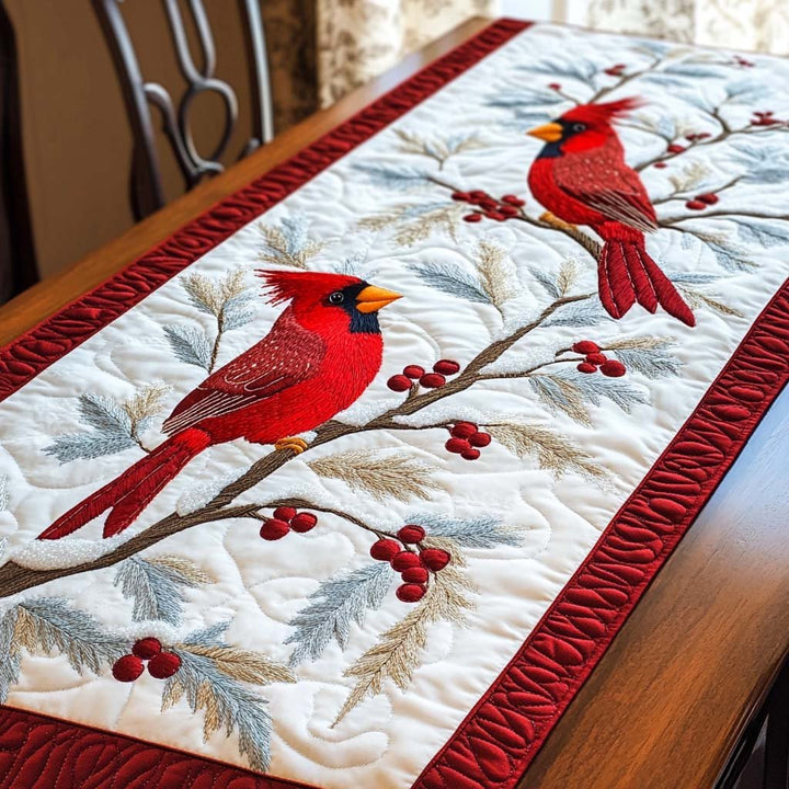 Cardinal sur une branche de baies – Chemin de table matelassé