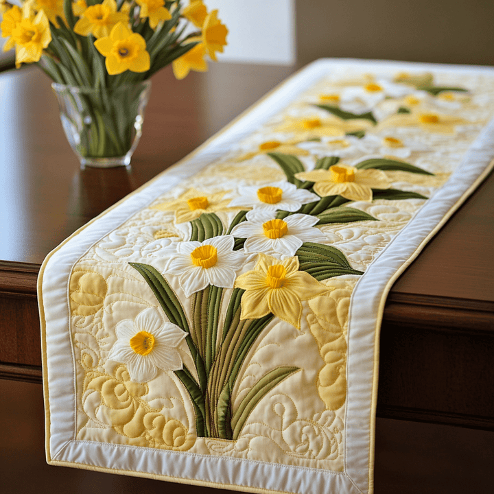 Jonquilles printanières – Chemin de table matelassé