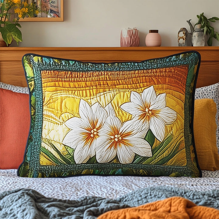 Lis blancs sur fond doré – Taie d’oreiller matelassée