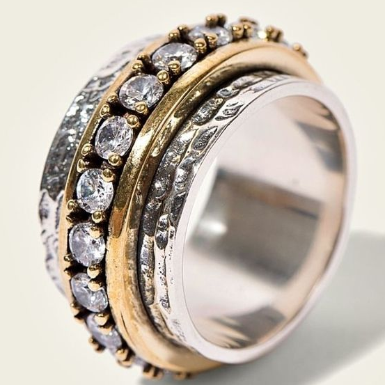 Bague vintage faite à la main en finition or et argent