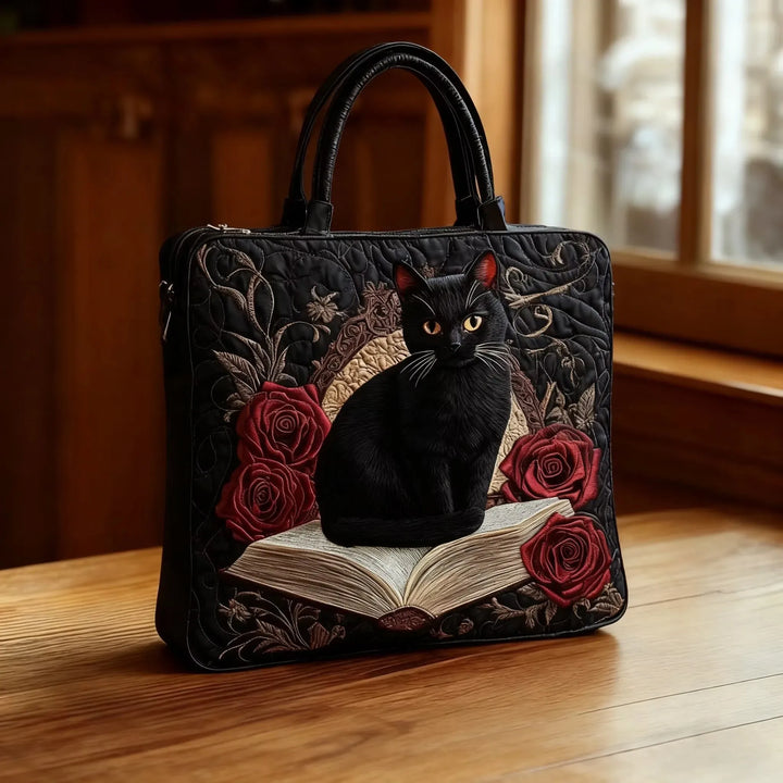 Chat noir lisant parmi les roses – Sac fourre-tout matelassé