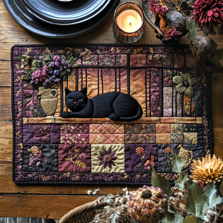 Chat noir en patchwork – Napperons matelassés