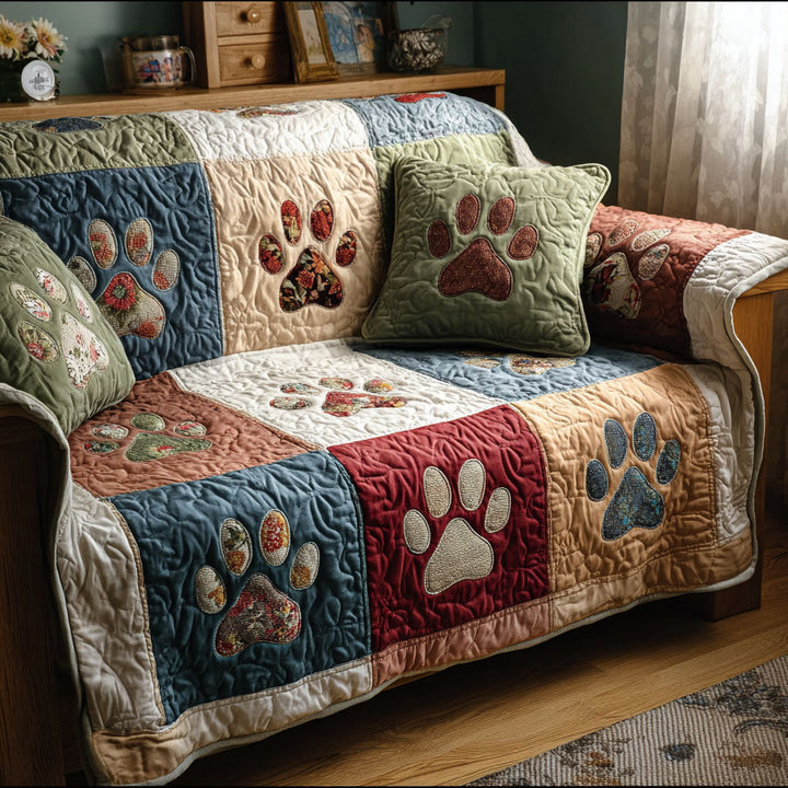 Pattes brodées en patchwork pastel – Housse de canapé matelassée