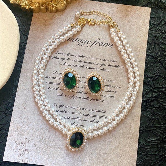 Collier émeraude serein