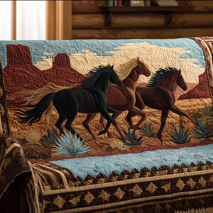 Chevaux au galop dans le canyon – Housse de canapé matelassée