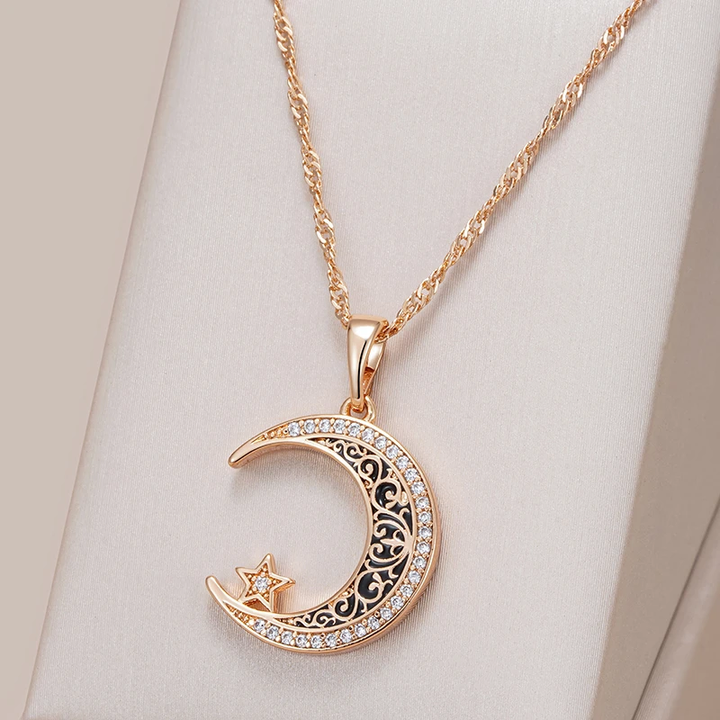 Collier Lune Élégant et Brillant